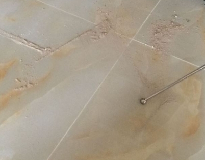 昆都仑瓷砖空鼓维修公司分享粘合剂选择不当在瓷砖铺贴过程中可能导致以下问题